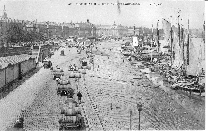 BORDEAUX - Quai et Port Saint Jean 45